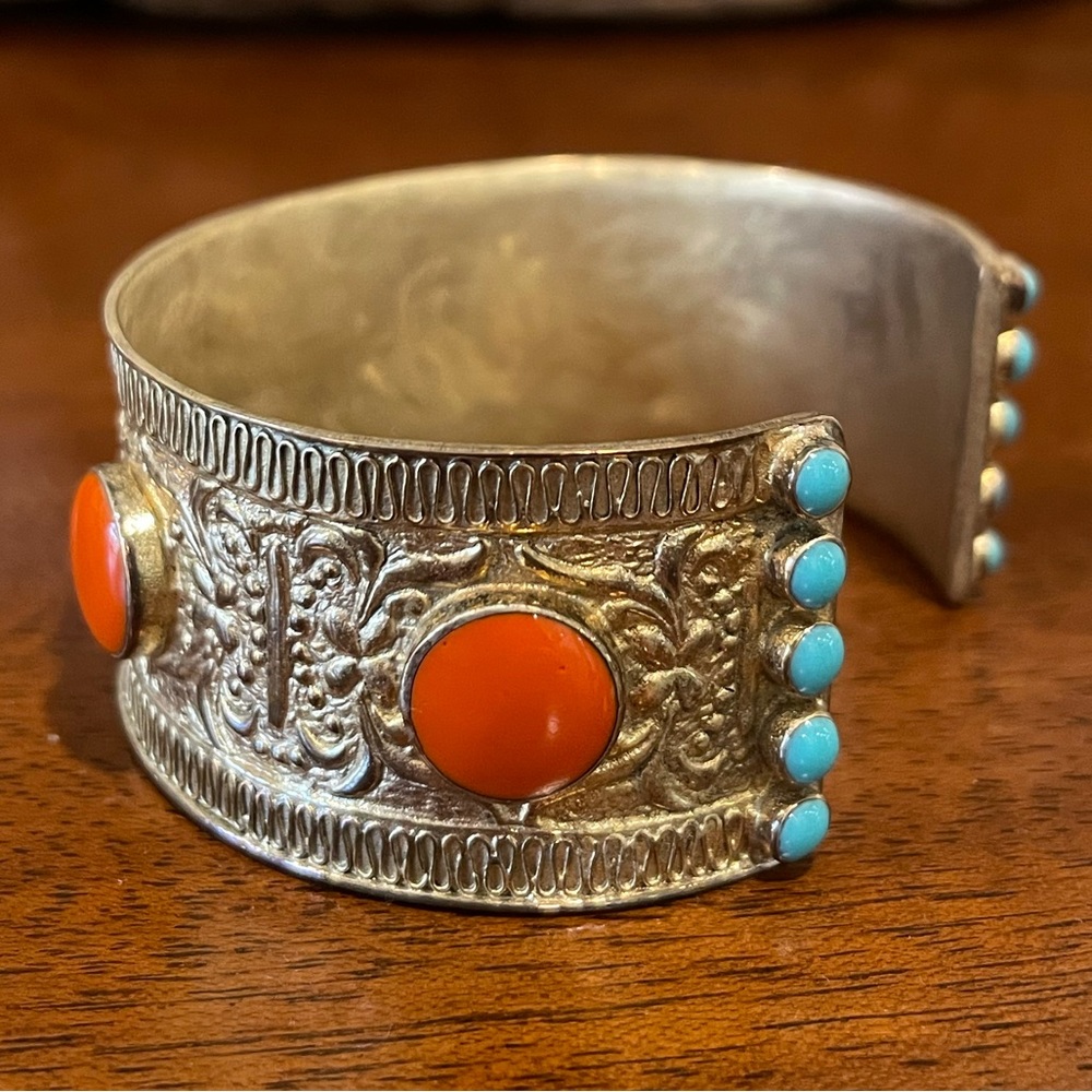 Metropolitan Museum Gold-Tone Cuff